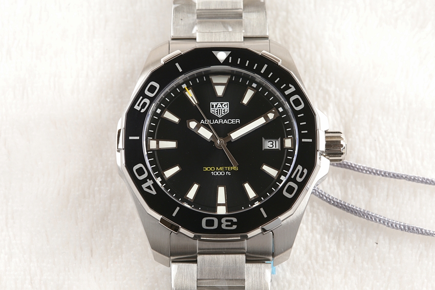 신공장 태그호이어 아쿠아레이서 41MM 블랙 브슬